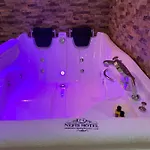 Nefis Hotel